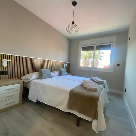 アパート Adeline *