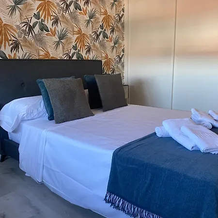 Adeline アパート *