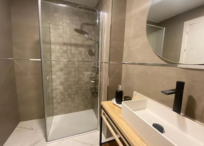 Adeline * Caldas De Reis